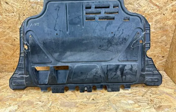 Volkswagen Arteon Engine splash shield/under tray 3Q0825236