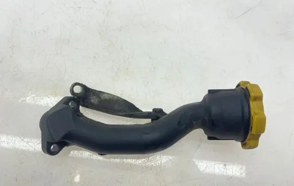 Subaru Legacy Oil fill pipe 