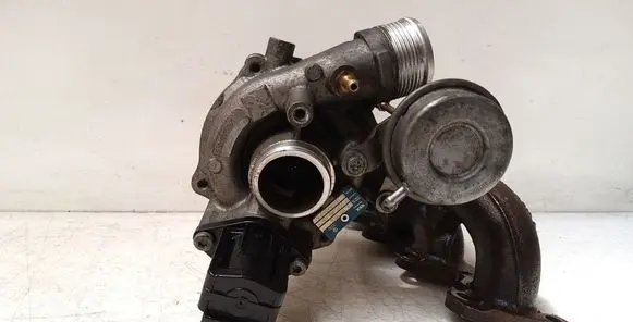 Volkswagen PASSAT B7 Turbo 03C145701S