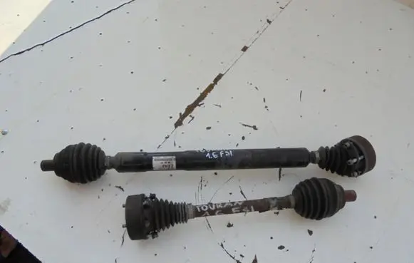 Volkswagen Touran III Front driveshaft