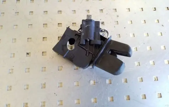Audi A5 8T 8F Tailgate/trunk/boot lock/catch/latch 4E0827645A