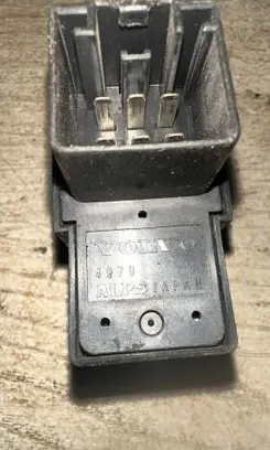 Volvo V70 Electric window control switch 9472275 00W494