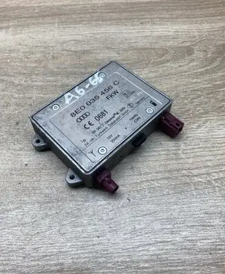 Audi A6 S6 C5 4B Aerial antenna amplifier 8E0035456C