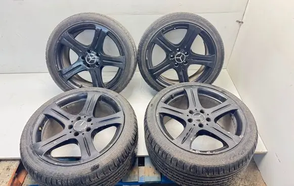 Mercedes-Benz CLS C219 R18 alloy rim 