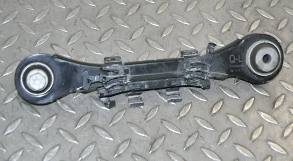 BMW 4 F32 F33 Rear upper control arm/wishbone 6792543