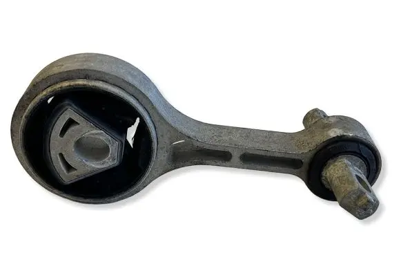 Maserati Ghibli Engine mount bracket 06700036300