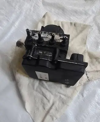 Audi A6 S6 C6 4F ABS Pump 4F0614517A 4F0910517E