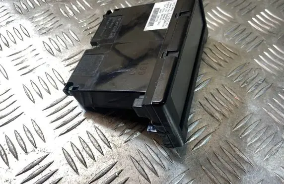 Volvo C30 Screen/display/small screen 31268055