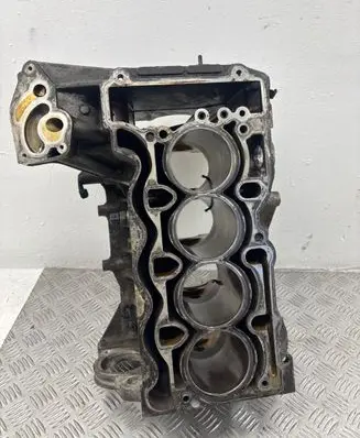 BMW 1 E81 E87 Engine block 