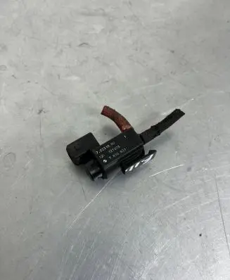 BMW 5 F10 F11 Turbo solenoid valve 702318 7810831