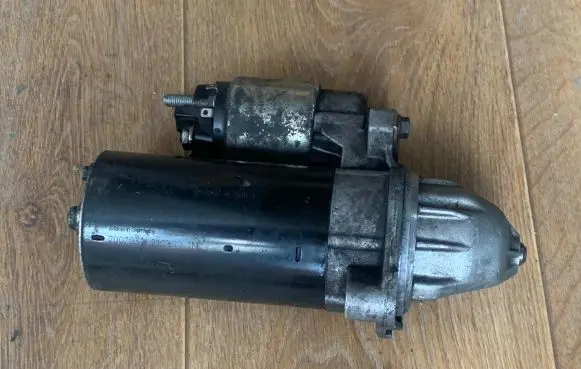 Mercedes-Benz C W204 Starter motor A0061512501 0001115047 0061512501