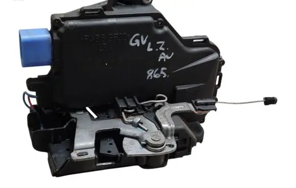Volkswagen Golf V Rear door lock 7L0839015D
