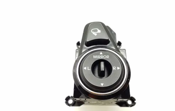 Hyundai i40 Wing mirror switch