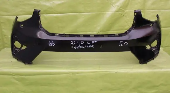 Volvo XC40 Front bumper
