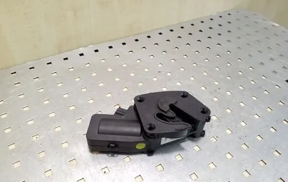 Skoda Superb B6 (3T) Tailgate/trunk/boot lock/catch/latch 3T0827299B