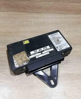 Saab 9-3 Ver1 Central body control module 5040175 52010394J