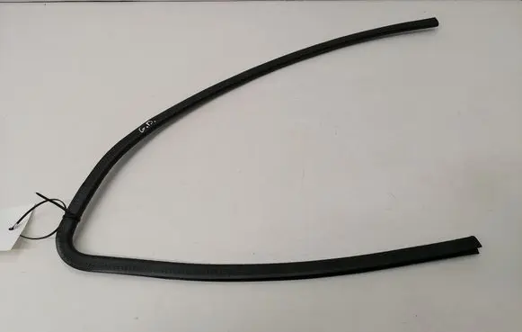 Volkswagen K70 Rear side glass trim 