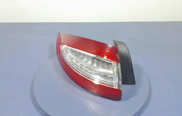 Ford Mondeo MK I Rear/tail lights DS7313405FJ