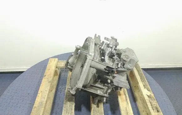 Bedford Astra Manual 6 speed gearbox 55593195M32