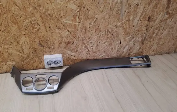 Subaru Forester SH Climate control/heater control trim 