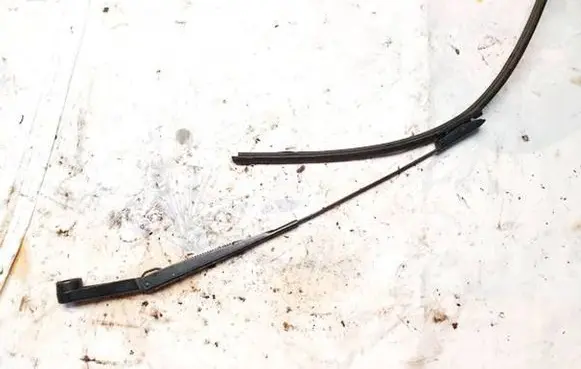 Citroen C4 I Picasso Front wiper blade arm 9686640280