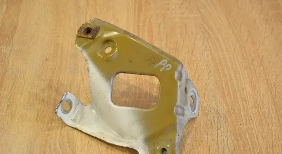 Chevrolet Orlando Fender mounting bracket
