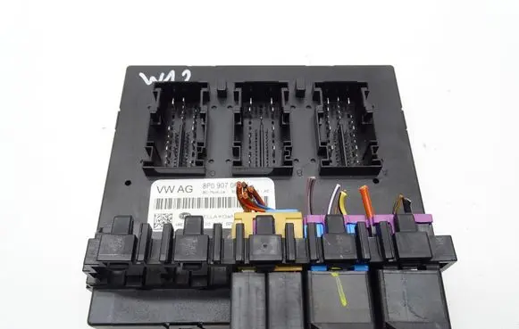 Audi A3 S3 8P Comfort/convenience module 8P0907063H