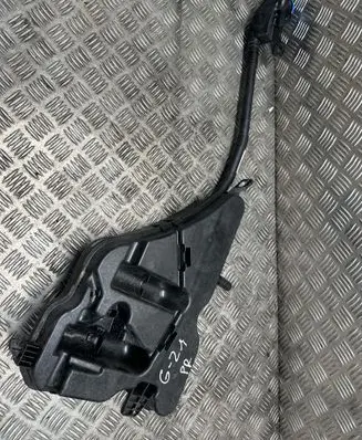 BMW 3 G20 G21 Windshield washer fluid reservoir/tank 7449656