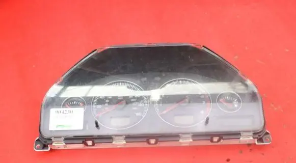 Volvo S60 Speedometer (instrument cluster) 8673802