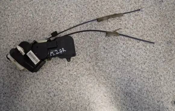Mazda 2 Rear door lock