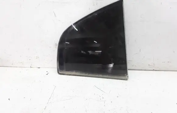Skoda Superb B5 (3U) Rear vent window glass 