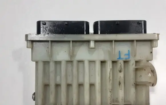 Opel Zafira A Fan control module 09131732
