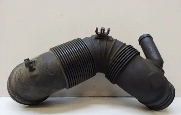 Volkswagen PASSAT B6 Turbo air intake inlet pipe/hose 3C0129654P