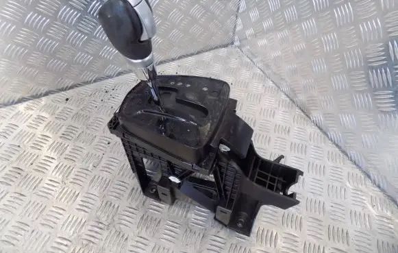 Renault Kadjar Gear selector/shifter in gearbox 