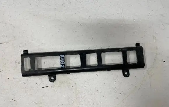Audi A4 S4 B8 8K Fuel filter bracket/mount holder 8K0201710