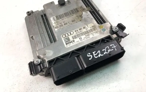 Audi A6 S6 C6 4F Engine control unit/module 4F0907401C