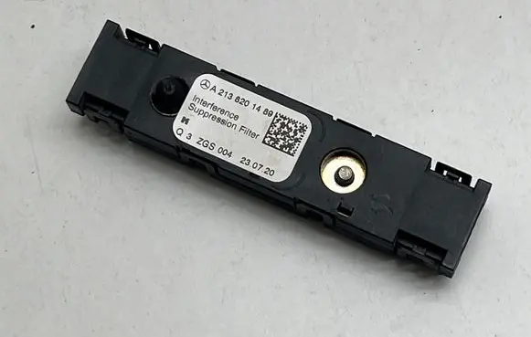 Mercedes-Benz A W177 Aerial antenna amplifier A2138201489 Q3ZGS004 3ZGS004
