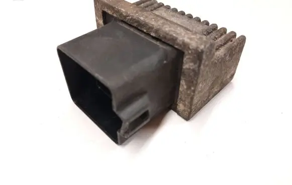 Opel Vivaro Glow plug pre-heat relay 7700113078