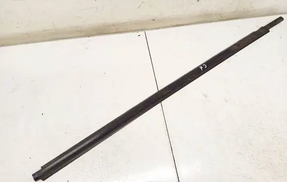 Toyota Avensis Verso Front door glass trim molding