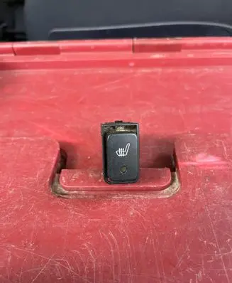 Suzuki Grand Vitara I Seat heating switch 