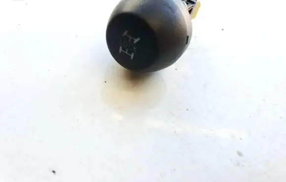 Traction control (ASR) switch