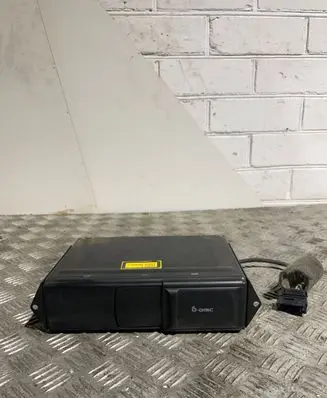 Volkswagen PASSAT B5.5 CD/DVD changer 