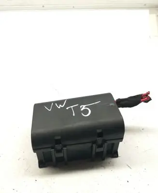 Volkswagen Transporter - Caravelle T5 Fuse module 7E0937617