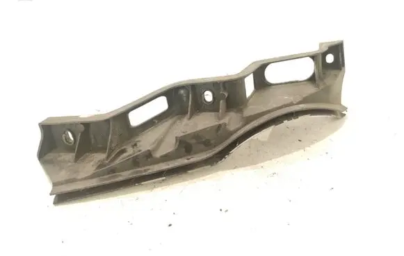 Volkswagen PASSAT B6 Front bumper mounting bracket 3C0807890