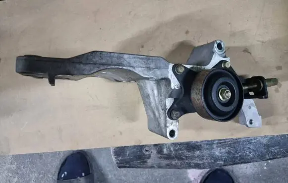 Nissan Cab Star Engine mounting bracket 11910EB300 RE225902