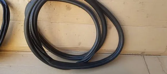 BMW 2 F45 Front door rubber seal 