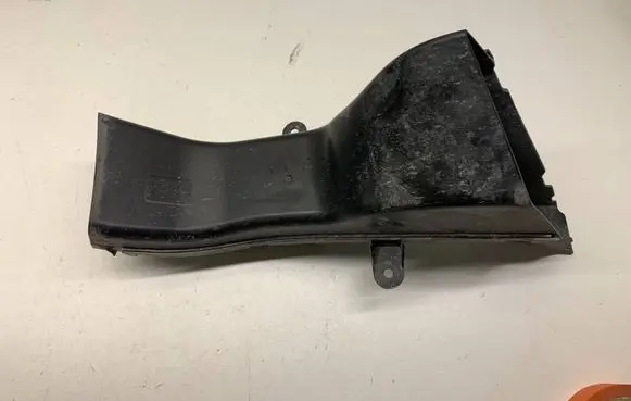 BMW M4 F82 F83 Intercooler air guide/duct channel 51747432628 7432628 2756