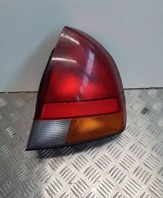 Mitsubishi Carisma Rear/tail lights