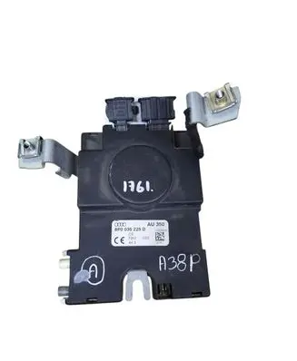 Audi A3 S3 8P Aerial antenna amplifier 8P0035225D
