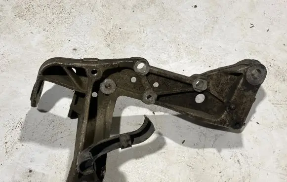 Volkswagen Golf V Front subframe 1k0199295e